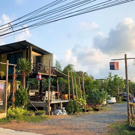 Beach Box Resort At Rimlay Rayong Exterior foto