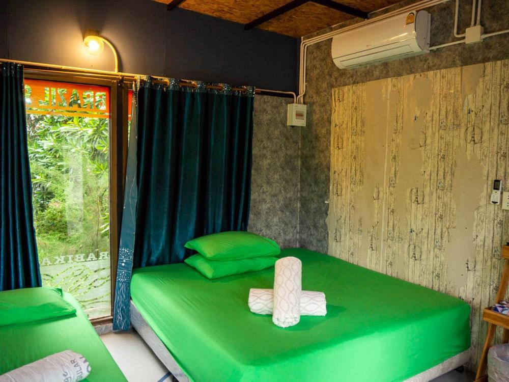 Beach Box Resort At Rimlay Rayong Exterior foto