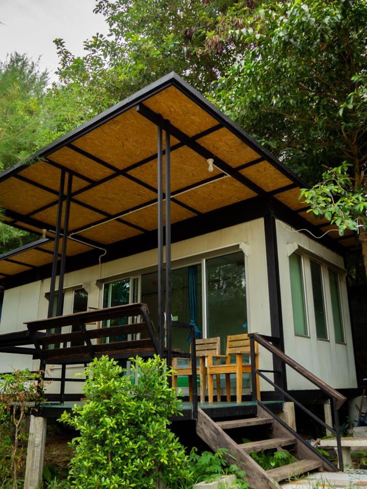 Beach Box Resort At Rimlay Rayong Exterior foto